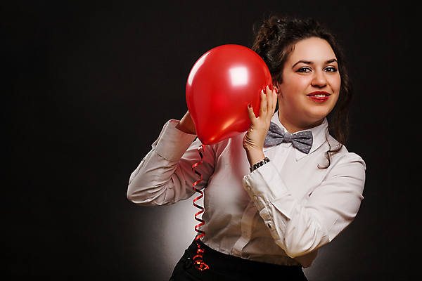 포토 JPG 해외이미지 학생 응시 드레스 여자 행복 백그라운드 컨셉 비즈니스 전구 성공 아이디어 한명 미소 사람 성인 그래픽 빛 컬러풀 파티 검은색 흰색 잡기 비즈니스우먼 풍선 배려 스타일 해외202004 해외포토 1 시선 옷 감정 컬러 모션 표정 이벤트 직장인 파일형식 이미지허브