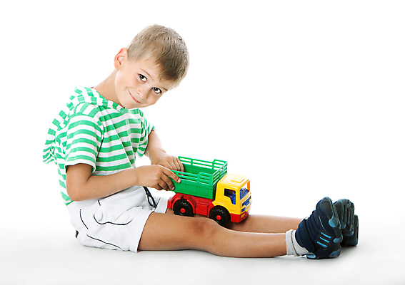 포토 JPG 해외이미지 백인 1 응시 남자 행복 어린이 남학생 티셔츠 장난 자동차 놀이 한명 미소 사람 소년 청춘 장난감 운동 경쟁 기쁨 자유 흰색 잡기 구매 작음 짐차 고립 플레이어 해외202004 해외포토 서양인 학생 시선 감정 육상교통 컬러 컨셉 셔츠 모션 표정 건강 쇼핑 크기 파일형식 이미지허브