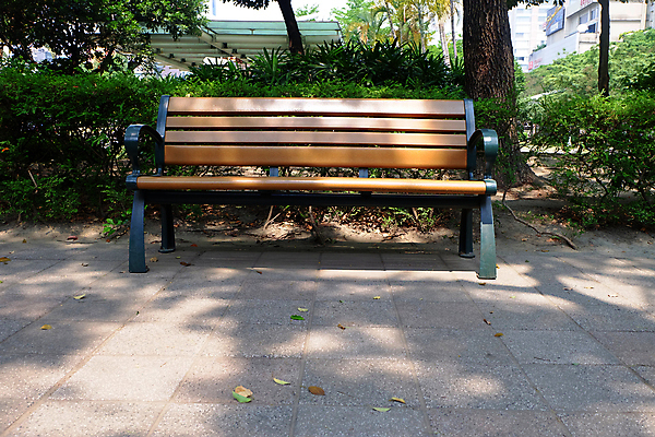 포토 JPG 해외이미지 나무 계절 공원 길 가구 백그라운드 벤치 의자 자연 거리 사람없음 야외 목재 정원 도시 오솔길 오브젝트 해외202004 해외포토 식물 공공시설 생활용품 재료 생태계 파일형식 이미지허브