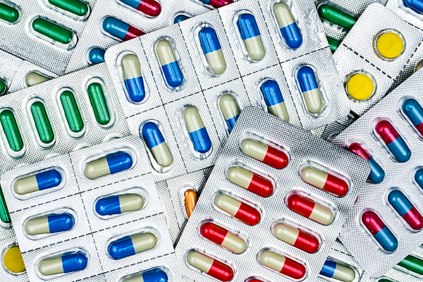 포토 JPG 해외이미지 백그라운드 포장 건강 사람없음 빨간색 초록색 파란색 컬러풀 글로벌 알약 약 노란색 유행 쌓기 고통 추위 흰색 그룹 시장 질병 약국 허브 질감 처방 팩 흙더미 조제 반항 넘어짐 돌봄 복용 진통제 항생제 많음 해외202004 해외포토 식물 감정 컬러 컨셉 의학 모션 흙 화장품 만들기 파일형식 더미 이미지허브