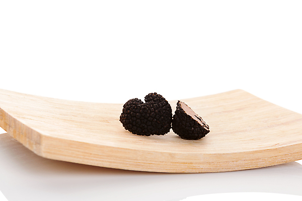 포토 JPG 해외이미지 접시 음식 재료 자연 건강 요리 사람없음 목재 가로 갈색 검은색 어둠 버섯 이탈리아 기쁨 신선 원형 횡단보도 고급 맛 자르기 먹기 흰배경 유기농 질감 날것 향기 성분 내추럴 고립 곰팡이 식용 식품점 전용 해외202004 해외포토 도형 나무 식기 웰빙 감정 유럽 컬러 백그라운드 컨셉 모션 상점 흰색 보행로 생태계 냄새 파일형식 이미지허브