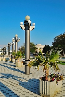 포토 JPG 해외이미지 나무 공원 꽃 도로 하늘 거리 손바닥 그림자 사람없음 건물 여름 기둥 저녁 해외202004 해외포토 식물 건축물 손 계절 공공시설 건축 길 교통시설 야간 파일형식 이미지허브