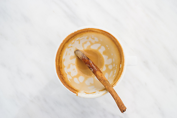 포토 JPG 해외이미지 커피 음료 음식 백그라운드 다이어트 사람없음 컵 카페 우유 마시기 신선 도자기 붓기 상쾌 대리석 카푸치노 에스프레소 건강식 따뜻한음료 라떼 시나몬 해외202004 해외포토 식기 감정 재료 모션 유제품 건강 상점 파일형식 이미지허브