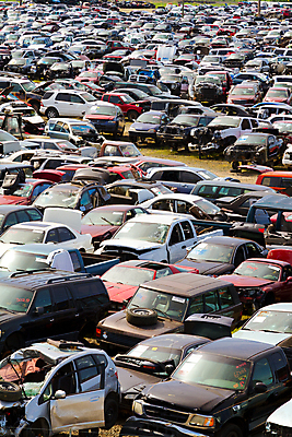 포토 JPG 해외이미지 산업 교통수단 교통시설 자동차 사람없음 트럭 폐기물 충돌 사건 만취 짐차 한조각 고물상 깨짐 자동 해외202004 해외포토 1 육상교통 교통 컨셉 쓰레기 시설 술취함 파일형식 이미지허브