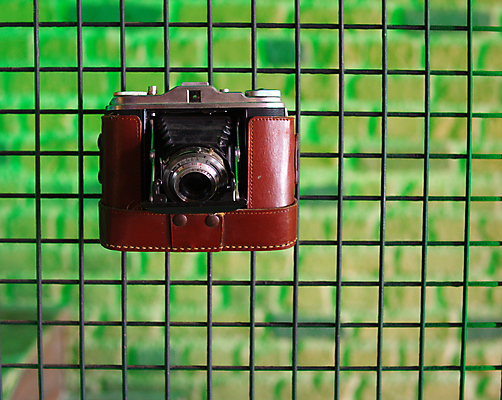 포토 JPG 해외이미지 디자인 백그라운드 신체 텍스트 창문 매달리기 사람없음 장식 전자제품 울타리 카메라 금속 사진촬영 장비 수확 골동품 덮개 시골 조직 당기기 필름 피부 향수 회의실 오브젝트 부식 질감 복고 정사각형 아날로그 고립 보유 옛날 스타일 해외202004 해외포토 도형 농업 모션 재질 신체부위 담장 촬영 화장품 뚜껑 파일형식 이미지허브