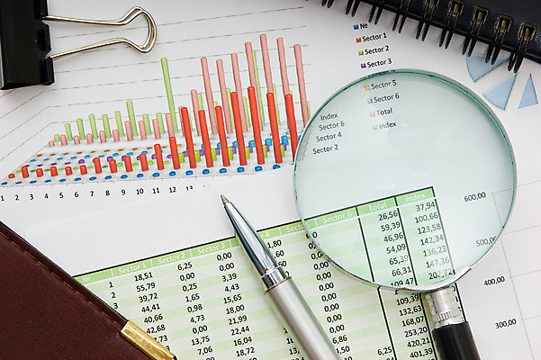 포토 JPG 해외이미지 직업 산업 탁자 그래프 사람없음 사무실 펜 공연 도구 기록 고리 계산 카운트 해외202004 해외포토 가구 비즈니스 이벤트 필기구 파일형식 이미지허브