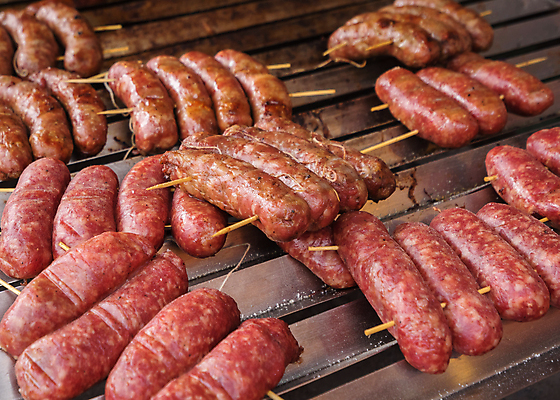 포토 JPG 해외이미지 음식 육류 돼지고기 요리 사람없음 야외 빨간색 여름 소풍 파티 식사 저녁식사 소고기 신선 뜨거움 소시지 꼬치 닫기 맛 그릴 바비큐 굽기 준비 공평 점심식사 해외202004 해외포토 계절 컬러 컨셉 식재료 모션 주방용품 이벤트 야외활동 가공식품 구이 파일형식 이미지허브