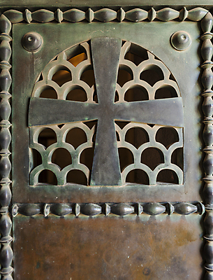 포토 JPG 해외이미지 기독교 종교 벽 여행 백그라운드 십자가 패턴 곡선 건축양식 추상 주택 그림자 안전 사람없음 교회 문 금속 궁전 무덤 도시 영혼 역사 철 심볼 부식 질감 잠금 천연기념물 놋쇠 옛날 절개 철강 해외202004 해외포토 건축 선 고건축 무늬 종교건축 재질 건물 보안 파일형식 이미지허브