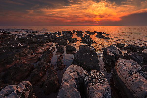 포토 JPG 해외이미지 파도 자연 하늘 아침 풍경 사람없음 야외 여름 파란색 빛 태양 일출 일몰 새벽 바위 저녁 암초 수평선 해외202004 해외포토 주간 자연요소 계절 바다 컬러 노을 돌_바위 야간 생태계 파일형식 이미지허브