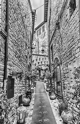 포토 JPG 해외이미지 나무 외관 유럽 문화 벽 건축양식 자연 거리 사람 풍경 사람없음 야외 건물 성당 교회 여행객 마을 탑 이탈리아 금지 바위 도시 역사 작음 언덕 오르기 타운 단계 옛날 해외202004 해외포토 식물 건축물 건축 나라 종교건축 모션 돌_바위 크기 생태계 파일형식 이미지허브