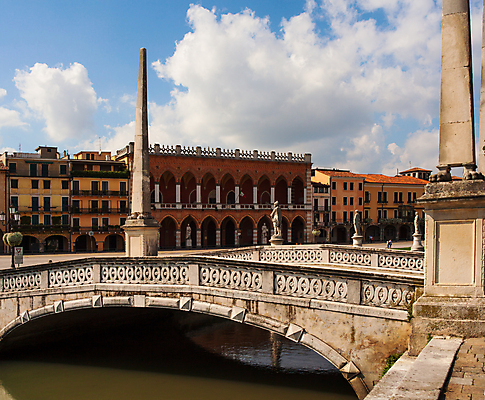 포토 JPG 해외이미지 조각 여행 건축양식 사람없음 조각상 이탈리아 도시 역사 분수 운하 천연기념물 해외202004 해외포토 건축 유럽 조형물 파일형식 이미지허브