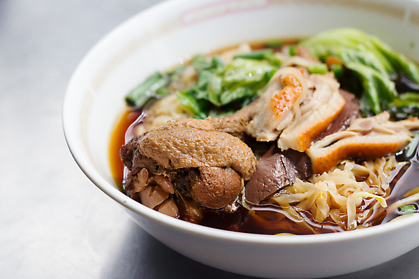 포토 JPG 해외이미지 전통 접시 아시아 문화 음식 빵 조각 다이어트 채소 태국 밥 건강 육류 요리 동양인 사람없음 초록색 식당 검은색 식사 저녁식사 치킨 중국 소고기 우유 신선 뜨거움 막대기 사발 닫기 맛 수프 먹기 국수 매움 레시피 후추 점심식사 고립 해외202004 해외포토 식기 나라 컬러 컨셉 식재료 모션 유제품 인종 상점 면류 사기그릇 향신료 닭고기요리 파일형식 이미지허브