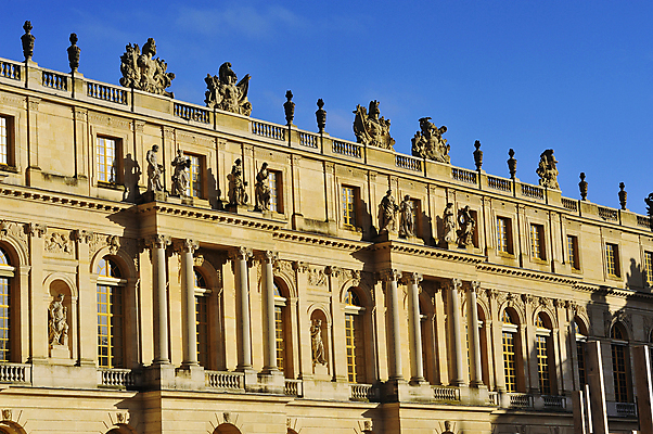 포토 JPG 해외이미지 공원 유럽 건축양식 주택 사람없음 건물 울타리 일출 정원 궁전 프랑스 바위 연못 왕 베르사유 프랑스어 세기 옛날 해외202004 해외포토 문자 건축물 공공시설 건축 나라 고건축 모션 담장 노을 돌_바위 파리_프랑스 파일형식 이미지허브