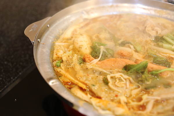 포토 JPG 해외이미지 음식 건강 요리 사람없음 세트 식당 중국 냄비 매움 해외202004 해외포토 아시아 상점 맛 솥 파일형식 이미지허브