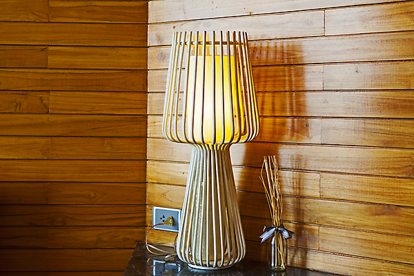 포토 JPG 해외이미지 안경 시계 베개 조명 사람없음 내부 책 빛 침실 방 수확 침대 램프 복고 공포 빛망울 구식 옛날 취침시간 해외202004 해외포토 잡화 가구 농업 침구 파일형식 이미지허브