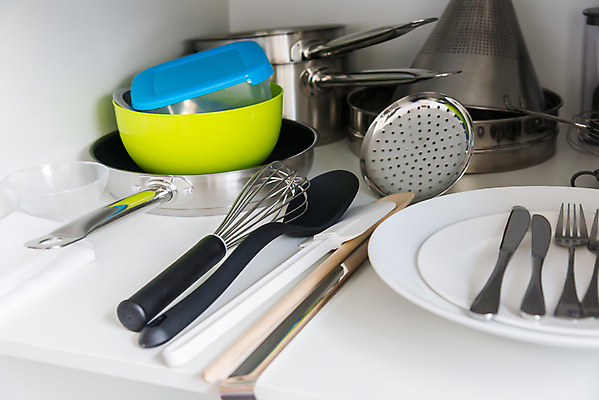 포토 JPG 해외이미지 식기 접시 디자인 산업 음식 벽 백그라운드 유리 주방용품 선반 주택 요리 사람없음 내부 목재 장식 컵 빛 세트 쌓기 주방 식당 식사 저녁식사 카페 장비 흰색 기구 항아리 도자기 우아함 찻주전자 찬장 먹기 서비스 준비 상업 서빙 유리주전자 점심식사 스타일 해외202004 해외포토 나무 컬러 가구 생활용품 컨셉 재료 모션 재질 주전자 건물 상점 파일형식 이미지허브