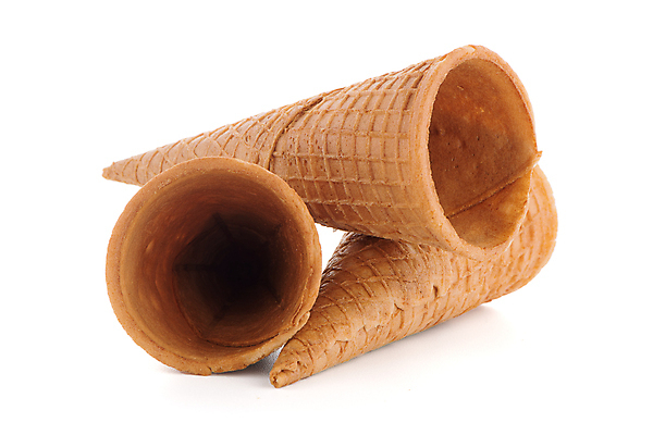 포토 JPG 해외이미지 디저트 실내 사람없음 흰배경 아이스크림콘 바삭바삭 해외202004 해외포토 음식 백그라운드 컨셉 내부 흰색 콘 파일형식 이미지허브