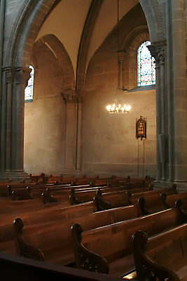 포토 JPG 해외이미지 기독교 종교 문화 의자 건축양식 창문 유리 실내 석조 사람없음 내부 장식 성당 바위 얼룩 재산 스위스 아치 솜씨 숭배 해외202004 해외포토 건축 유럽 가구 종교건축 재질 금융 돌_바위 파일형식 이미지허브