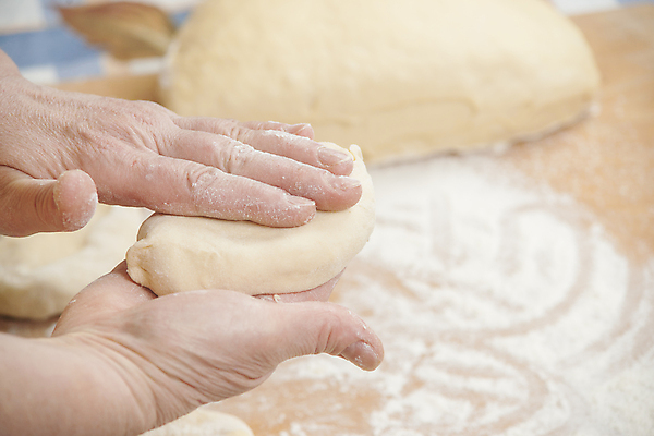 포토 JPG 해외이미지 전통 접시 문화 음식 백그라운드 채소 재료 부분 양파 치즈 감자 파슬리 건강 육류 어류 요리 사람없음 초록색 노란색 케이크 주방 식사 저녁식사 튀김 껍질 흰색 시골 신선 뜨거움 맛 굽기 허브 크림 준비 레시피 후추 점심식사 딜 채식주의자 핸드메이드 해외202004 해외포토 식물 식기 컬러 컨셉 식재료 디저트 유제품 수중동물 구이 향신료 채식 파일형식 이미지허브