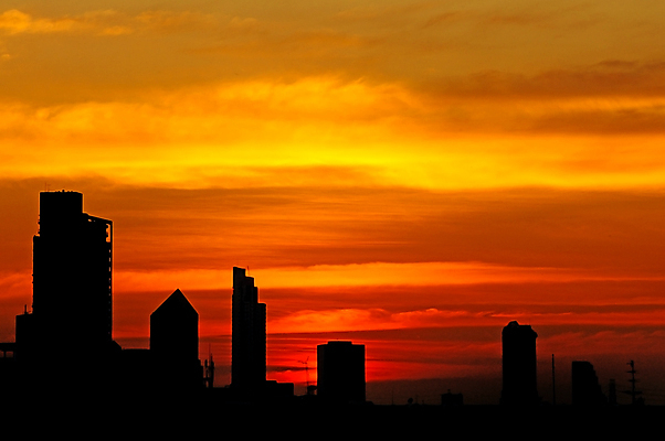 포토 JPG 해외이미지 구름 실루엣 여행 백그라운드 태국 자연 하늘 휴식 풍경 사람없음 야외 빨간색 여름 빛 태양 노란색 일출 맑음 일몰 방콕 수평선 해외202004 해외포토 자연요소 계절 아시아 컬러 컨셉 날씨 촬영기법 노을 생태계 파일형식 이미지허브