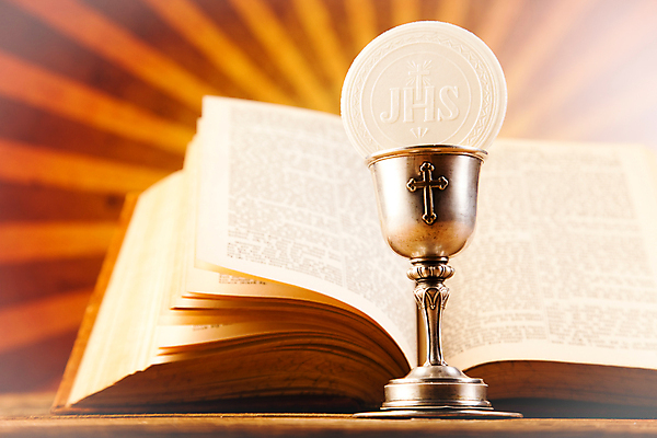 포토 JPG 해외이미지 기독교 종교 빵 십자가 옥수수 사람없음 책 교회 과자 믿음 성경 저녁식사 천주교 기도 예수 목사 확인 증거 신성 묵주 덩어리 설교 복음 성배 성찬식 성체 숭배 신앙심 해외202004 해외포토 감정 음식 종교용품 종교건축 디저트 곡류 건물 식사 신_종교 성직자 파일형식 이미지허브