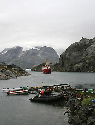 포토 JPG 해외이미지 낚시 사람없음 물 항구 보트 북극 포트 그린란드 공급 해외202004 해외포토 자연요소 섬 배_교통 교통시설 레저 덴마크 극지방 파일형식 이미지허브