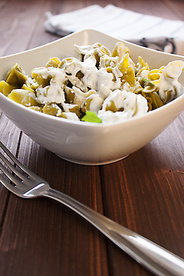 포토 JPG 해외이미지 접시 음식 포크 파스타 요리 사람없음 초록색 계란 식사 저녁식사 맛 먹이 크림 시금치 버터 점심식사 폭식 세이지 채식주의자 핸드메이드 해외202004 해외포토 식기 컬러 컨셉 채소 서양음식 알 채식 파일형식 이미지허브