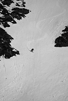 포토 JPG 해외이미지 길 스포츠 여행 자연 휴가 스키 산 풍경 사람없음 야외 여름 환경 얼음 침묵 추위 자유 황무지 위험 6월 땅 순수 속도 빙하 지역 암초 무임승차 선로 전국 완전 해외202004 해외포토 자연요소 계절 컨셉 겨울스포츠 소리 날짜 승차 생태계 파일형식 이미지허브