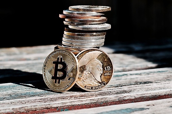 포토 JPG 해외이미지 돈 인터넷 비즈니스 안전 사람없음 금융 동전 저축 발굴 무역 보안 결제 가치 해외202004 해외포토 산업 경제 재산 파일형식 이미지허브