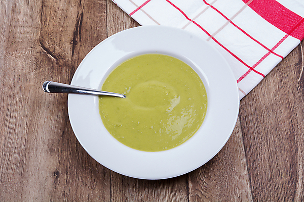 포토 JPG 해외이미지 전통 접시 음식 백그라운드 다이어트 채소 건강 요리 사람없음 목재 초록색 갈색 노란색 식사 저녁식사 흰색 신선 뜨거움 사발 수프 완두콩 다리찢기 점심식사 채식주의자 해외202004 해외포토 나무 식기 컬러 재료 모션 콩 사기그릇 채식 파일형식 이미지허브