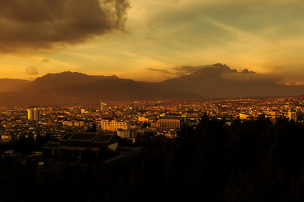 포토 JPG 해외이미지 구름 여행 하늘 산 풍경 사람없음 관광지 도시풍경 중국 고요 내추럴 해외202004 해외포토 자연요소 아시아 도시 파일형식 이미지허브