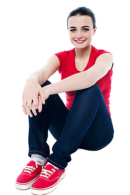 포토 JPG 해외이미지 백인 모델 라이프스타일 여자 행복 여유 얼굴 포즈 백그라운드 바닥 실내 관리 한명 앉기 10대 청춘 유행 귀여움 흰색 청바지 시원함 싱글 고립 스타일 해외202004 해외포토 서양인 1 감정 컬러 컨셉 바지 모션 청소년 사람 내부 생활 신체부위 파일형식 이미지허브