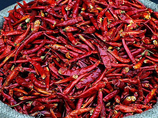 포토 JPG 해외이미지 음식 채소 재료 고추 건강 요리 사람없음 빨간색 주방 뜨거움 맛 향신료 후추 C 해외202004 해외포토 알파벳 컬러 컨셉 향미료 파일형식 이미지허브