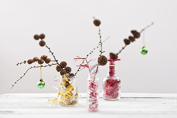 포토 JPG 해외이미지 모양 나무 디자인 계절 백그라운드 크리스마스 겨울 촛불 탁자 불 휴가 주택 아이디어 사람없음 내부 장식 초록색 빛 노란색 유행 우주 축제 저녁식사 침묵 장식볼 흰색 나뭇가지 축하 막대기 은색 12월 순수 심플 DIY 설정 스칸디나비아 핸드메이드 해외202004 해외포토 자연요소 식물 기념일 컬러 가구 컨셉 초 취미 건물 식사 소리 날짜 파일형식 이미지허브