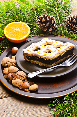 포토 JPG 해외이미지 접시 꽃 꽃다발 백그라운드 크리스마스 다이어트 부분 자연 기념 사탕 사람없음 장식 빨간색 초록색 빛 갈색 노란색 케이크 주방 저녁식사 빵집 흰색 신선 맛 굽기 먹기 반죽 양귀비 시트 고립 제빵사 해외202004 해외포토 식물 직업 식기 기념일 컬러 컨셉 모션 디저트 건강 상점 식사 구이 생태계 파일형식 이미지허브