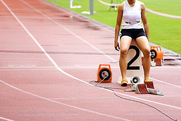 포토 JPG 해외이미지 여자 스포츠 밭 학교 운동선수 건강 사람없음 달리기 운동 힘 경쟁 경기장 만남 기차 에너지 결심 속도 시작 계량기 대회 달리기선수 선로 주자 챔피언 해외202004 해외포토 교육 육상교통 컨셉 농업 스포츠시설 모션 대중교통 사람 육상선수 파일형식 이미지허브