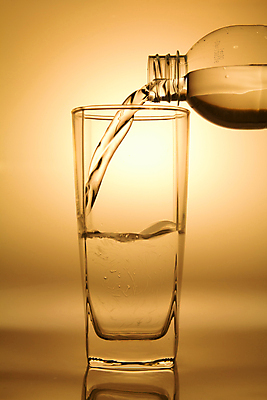 포토 JPG 해외이미지 라이프스타일 웰빙 음료 음식 포즈 백그라운드 다이어트 모션 유리 추상 건강 사람없음 세로 물 파란색 빛 검은색 거품 젖음 흐름 추위 흰색 신선 투명 액체 붓기 떨어짐 플라스틱 갈증 순수 오브젝트 분수 싱글 상쾌 심플 내추럴 고립 소다 평야 스플래쉬 해외202004 해외포토 자연요소 감정 컬러 컨셉 무늬 자연 재질 생활 파일형식 이미지허브