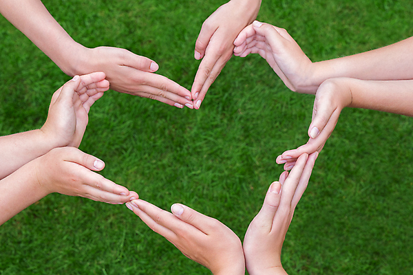 포토 JPG 해외이미지 모양 무기 어린이 컨셉 통신 손가락 놀이 함께함 관리 사랑 사람 소녀 사람없음 초록색 친구 숫자 평화 우정 터치 하트 잡기 네트워크 그룹 연결 결합 심볼 서식 공유 땅바닥 소셜 지원 통일 콜라보레이션 해외202004 해외포토 문자 손 여자 감정 컬러 관계 모션 바닥 파일형식 이미지허브