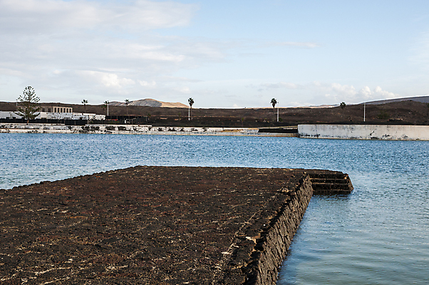 포토 JPG 해외이미지 파도 바다 자연 휴식 풍경 사람없음 야외 물 여름 파란색 맑음 액체 파라다이스 해외202004 해외포토 자연요소 계절 컬러 컨셉 날씨 생태계 파일형식 이미지허브