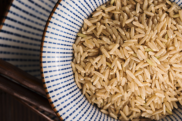 포토 JPG 해외이미지 식물 음식 밥 건강 사람없음 가로 갈색 중국 사발 시리얼 먹기 날것 해외202004 해외포토 아시아 컬러 모션 사기그릇 파일형식 이미지허브