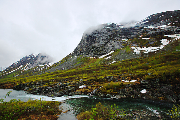 포토 JPG 해외이미지 구름 자연 하늘 산 노르웨이 풍경 경사 사람없음 여름 강 환경 계곡 봄 안개 흰색 시골 정상 언덕 빙하 뿌연 스칸디나비아 웅장함 절정 해외202004 해외포토 자연요소 계절 유럽 컬러 날씨 생태계 파일형식 이미지허브