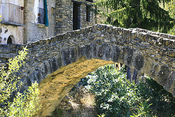 포토 JPG 해외이미지 나무 구름 디자인 유럽 호수 여행 건축양식 교통시설 자연 유리 하늘 휴가 산 주택 풍경 사람없음 야외 건물 물 강 도시풍경 반사 마을 안개 신선 도시 중세 역사 신비 고도 심볼 냄새 북쪽 타운 칠면조 천연기념물 로마인 옛날 해외202004 해외포토 자연요소 식물 건축물 건축 나라 교통 컨셉 재질 조류 날씨 인종 방향 시설 생태계 파일형식 이미지허브