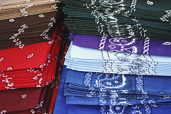 포토 JPG 해외이미지 사람없음 가로 빨간색 파란색 갈색 쌓기 보라색 검은색 흰색 카우보이 접기 해외202004 해외포토 컬러 모션 파일형식 이미지허브