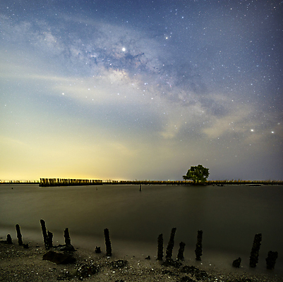 포토 JPG 해외이미지 구름 별 자연 하늘 풍경 사람없음 파란색 태양 일출 일몰 저녁 장노출 천문학 성운 해외202004 해외포토 자연요소 교육 컬러 촬영기법 우주 노을 야간 생태계 파일형식 이미지허브