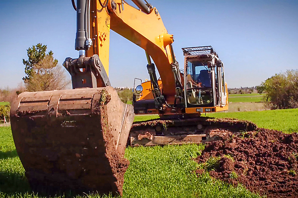 포토 JPG 해외이미지 식물 산업 새로움 사람없음 야외 건물 물 쌓기 검은색 기계 사막 에너지 업무 구멍 그룹 석유 상품 플라스틱 땅 호스 튜브 고무 자원 흙더미 물류 분배 파이프라인 공급 해외202004 해외포토 자연요소 건축물 컬러 컨셉 모션 재질 흙 작업 파이프_관 파일형식 더미 이미지허브