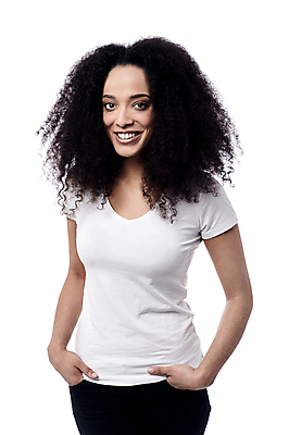 포토 JPG 해외이미지 여자 포즈 한명 미소 유행 귀여움 자신감 우아함 시원함 고립 스타일 혼혈 해외202004 해외포토 1 감정 컨셉 표정 사람 다문화 파일형식 이미지허브