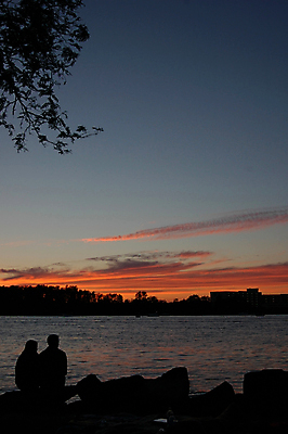 포토 JPG 해외이미지 커플 호수 사람없음 강 일몰 새벽 야간 저녁 해외202004 해외포토 자연요소 관계 노을 파일형식 이미지허브