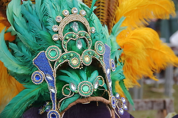 포토 JPG 해외이미지 전통 할머니 음악 사람 이벤트 사람없음 파란색 컬러풀 축제 축하 춤 스페인 군중 쇼 브라질 아르헨티나 2월 드러머 리듬 삼바 해외202004 해외포토 여자 노년 유럽 컬러 컨셉 문화예술 날짜 남아메리카 파일형식 이미지허브