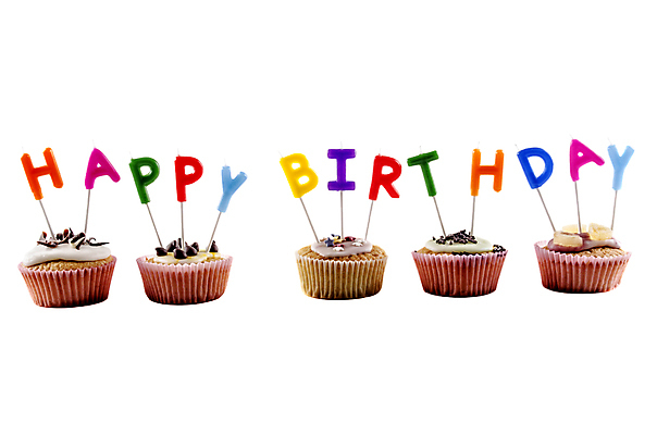 포토 JPG 해외이미지 행복 디저트 사람없음 장식 빨간색 초록색 파란색 노란색 케이크 얼음 흰색 생일 달콤 컵케이크 굽기 해로움 프로스팅 해외202004 해외포토 자연요소 기념일 감정 음식 컬러 컨셉 맛 구이 제빵 파일형식 이미지허브