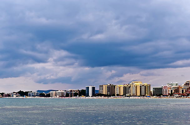 포토 JPG 해외이미지 나무 구름 계절 유럽 모래 파도 바다 여행 우산 자연 하늘 호텔 날씨 휴가 휴식 파노라마 그림자 풍경 사람없음 야외 물 여름 맑음 황금 그늘 휴양지 머리위 장면 밀짚 불가리아 이국적 파라다이스 해외202004 해외포토 자연요소 식물 나라 컨셉 숙소 촬영기법 장소 짚 생태계 파일형식 남유럽 이미지허브
